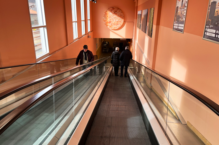 Rolltreppe im E-Center Lunze vom Markt ins Parkhaus